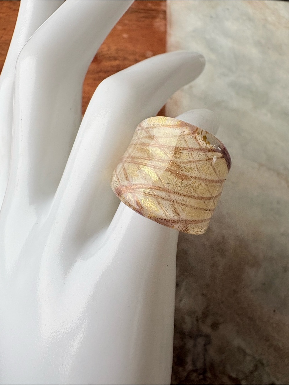 Vintage Gold and Cream Glass Statement Ring - Size 4.5